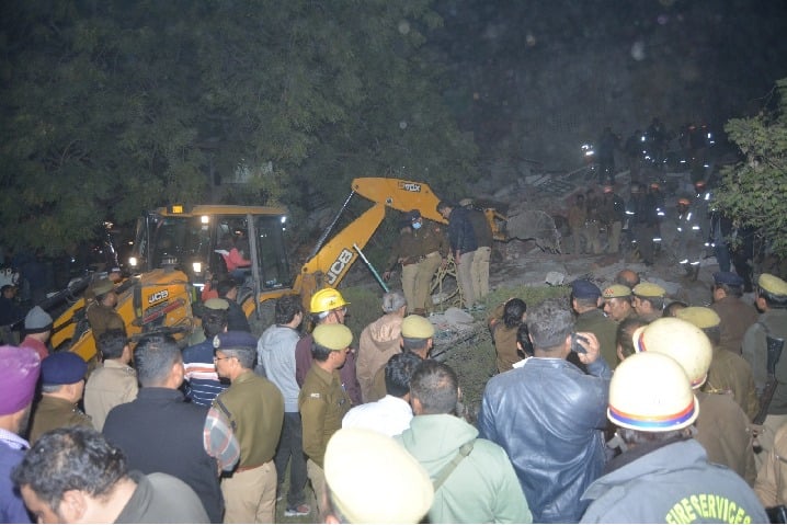12 rescued after building collapses in Lucknow