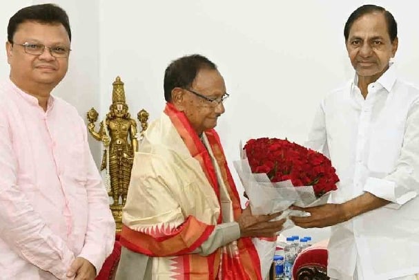 Odisha Ex CM Giridhar Gamang to join BRS today in presence of KCR
