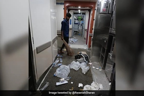 Viral Photo Shows Garbage Inside Vande Bharat Express