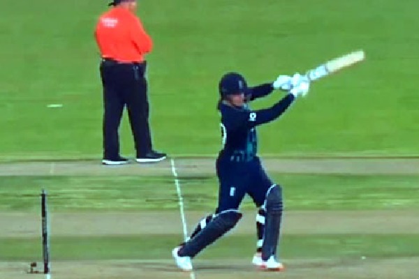 Umpire Marais Erasmus Forgets To Watch Delivery During ODI