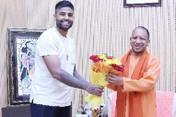 surya kumar yadav meets UP CM Yogi