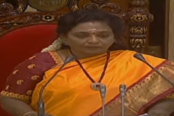 KCR welcomes Guv Tamilisai to Assembly
