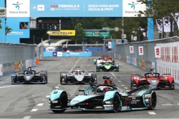 Hyderabad gears up for Indias first Formula E Prix  Anand Mahindra urges fans to cheer his team