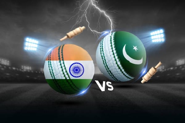 Indian eves takes on Pakistan team in the T20 World Cup first match 