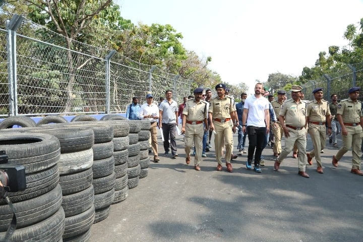 Traffic restrictions at Hyderabad for another 10 days due to Formula race