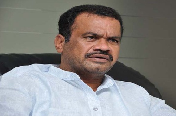 Komatireddy Venkat Reddy predicts hung assembly in coming elections