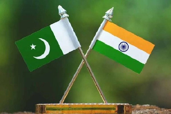 Pakistan economist urges resumption of trade with India