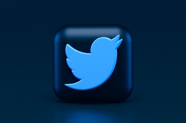 Twitter to limit SMS two-factor authentication to Blue users