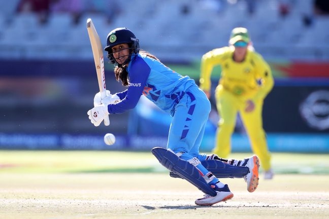 Australia set 173 runs target to Team India eves in World cup semis