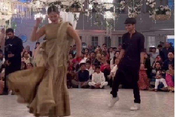 Pakistani actor Hania Aamir dances to Ram Charan and Jr NTRs RRR song Naatu Naatu at a wedding