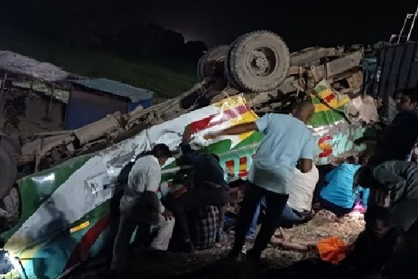 6 killed, over 50 injured in road accident in MP's Sidhi