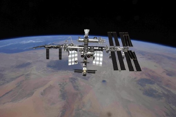 Russia sent space craft to rescue three astronauts 