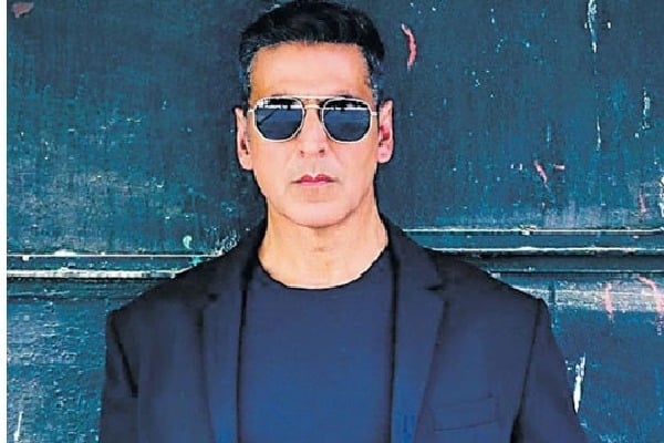 Akshay kumar says his films flopping at box office as it is his fault