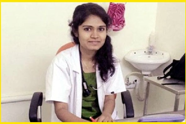 Medical Student Preethi lost battle with death Tension till midnight at NIMS