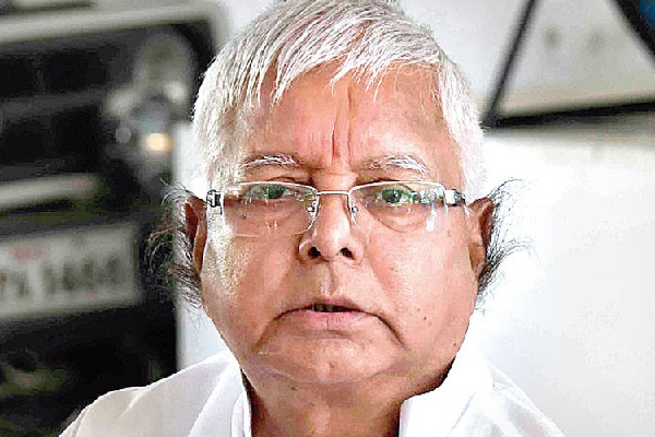 Delhi High Court sends summons to Lalu Yadav and his wife