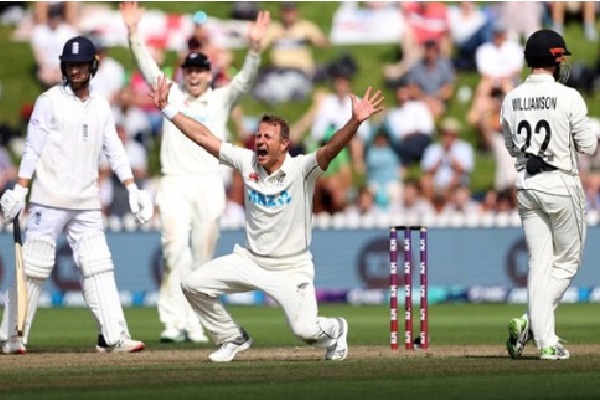new zealand creates history win the second test by one run