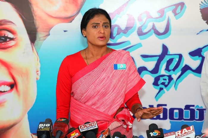 YS Sharmila urges Telangana oppn leaders to join her in demand for President's rule