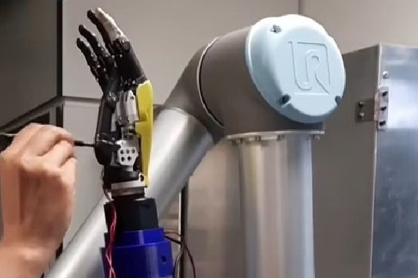 Robotic thumb, arm, wings on humans could soon be a reality