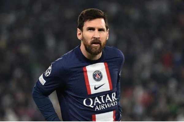 Gunmen attack Lionel Messi family store leave threatening note for football star