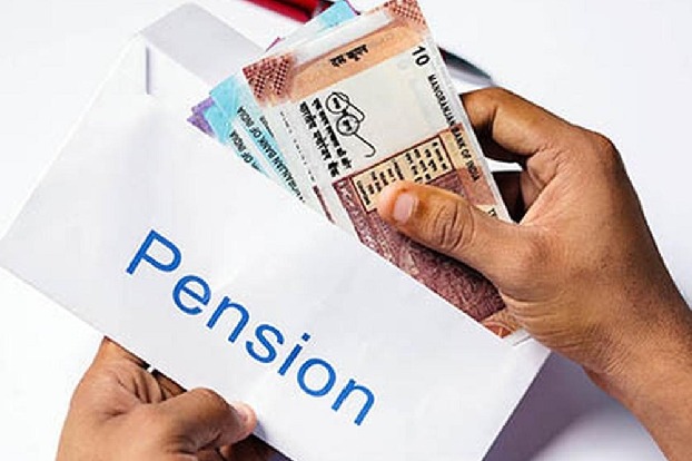 Center allows certain govt employees to opt for old pension system 