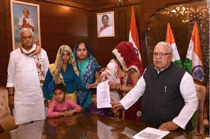 Widows of Pulwama CRPF jawans met Rajasthan Governor seeking permission to commit suicide