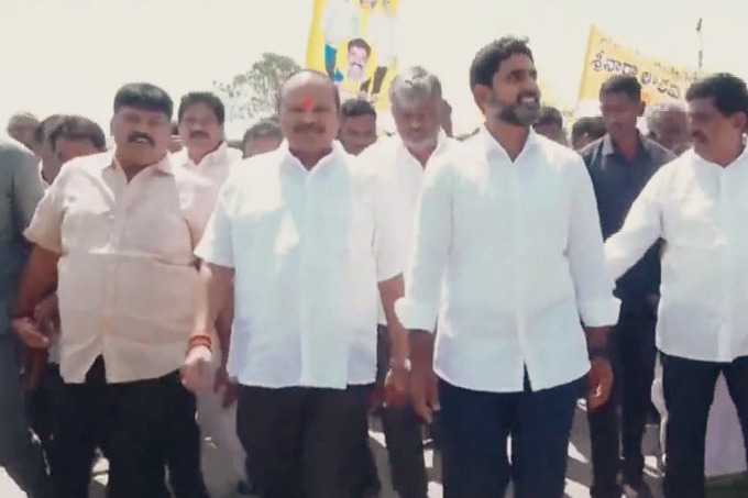 Lokesh describes CM Jagan as a cutting and fitting master 
