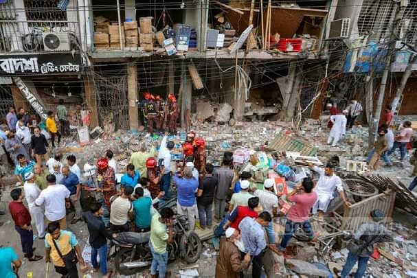 Huge explosion in Dhaka killed 14 people 