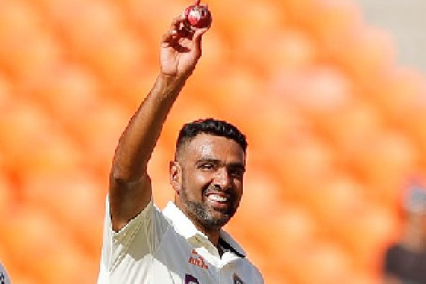 Ashwin gets six wickets as Aussies all out for 480