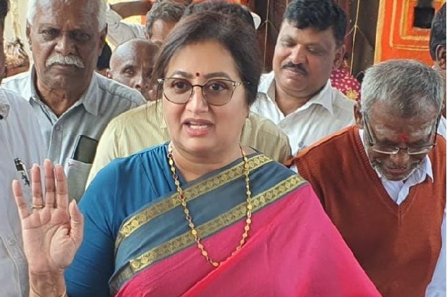Sumalatha clarifies on joining BJP