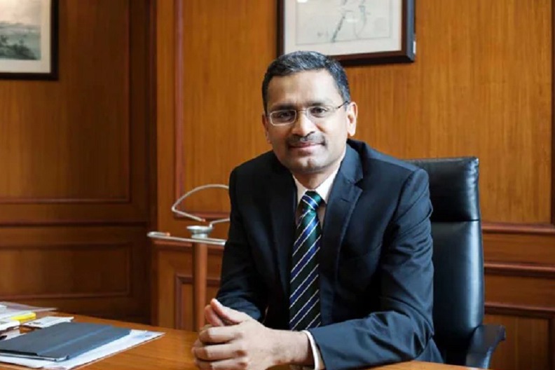 TCS ceo steps down four years before the end of his tenure