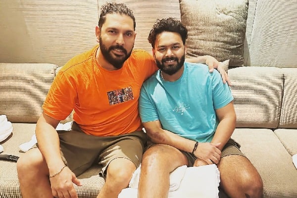 Yuvraj Singh meets Rishabh Pant shares picture with India star