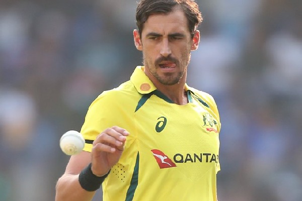 Starc on fire as Team India loses 4 quick wickets 