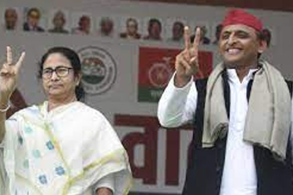 Mamata Banerjee and Akhilesh Yadav Join Hands for Third Front