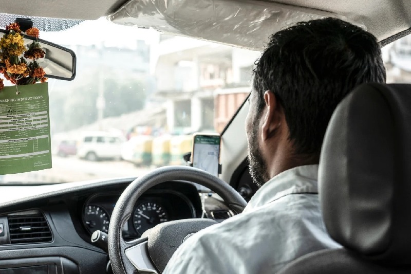 Uber charges Rs 1525 from a Delhi based customer for just 21 kms