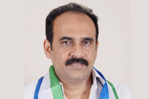 It is understood that the employees and teachers are dissatisfied says Balineni Srinivasa Reddy
