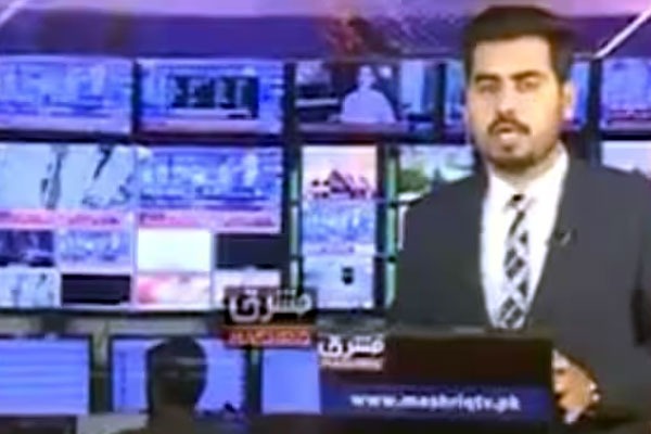 Mahshriq TV Anchor Continues To Deliver News As Earthquake Shakes Studio