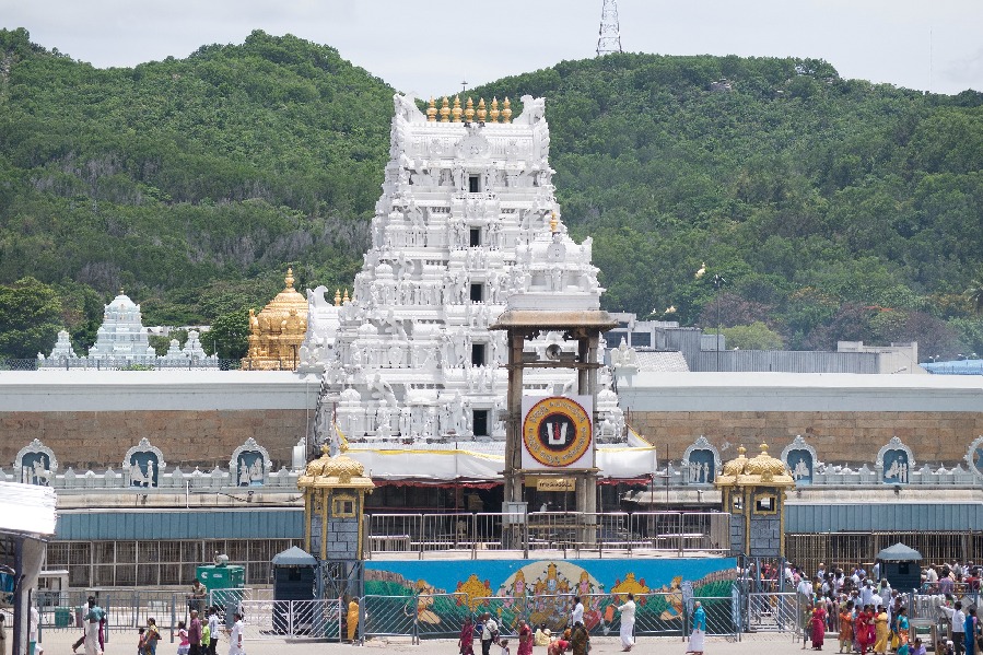 Good news for the devotees climbing the steps of Tirumala Divya Darshan Tokens will be given from April