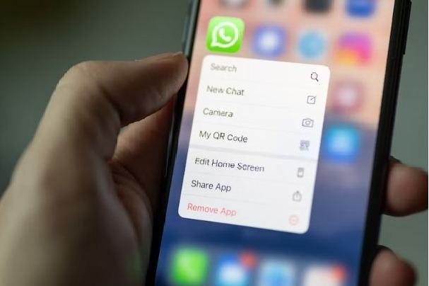 WhatsApp working on new 'Lock chat' feature for Android beta