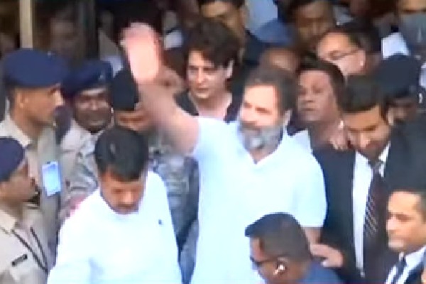 Rahul Gandhi bail extended up to Arpil 13