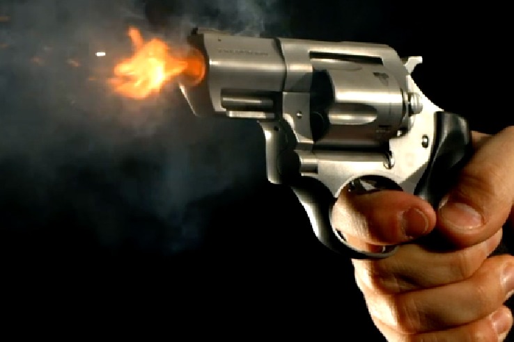 Gun fire in Hyderabad one shot dead
