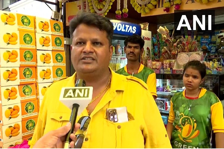 Pune businessman sells Mangoes on EMI 