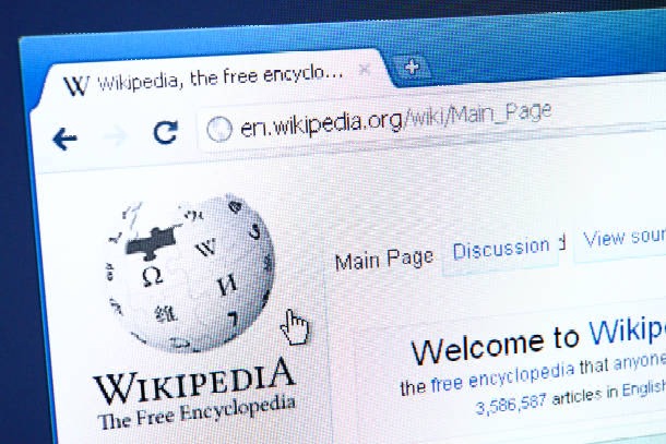 Russian court imposes huge fine over Wikipedia