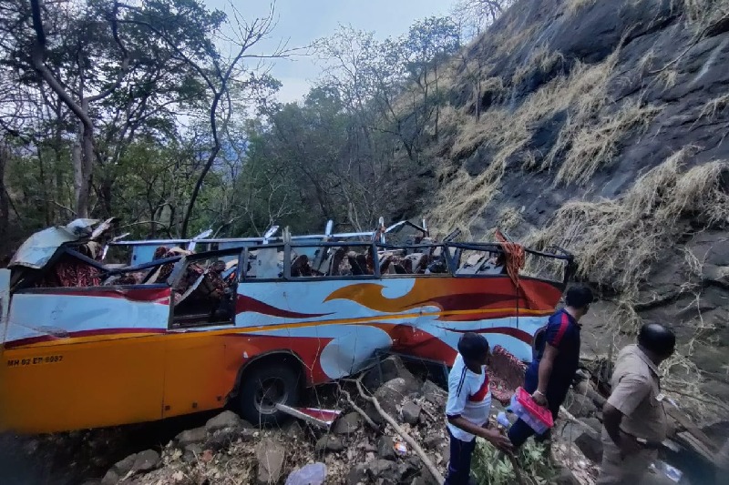 12 passengers dead as bus plunges into gorge on Mumbai-Pune highway