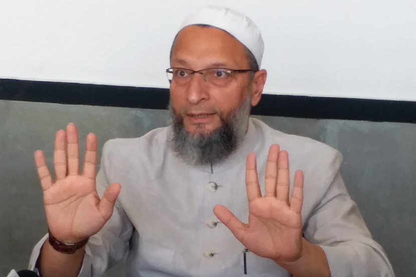 Owaisi demands SC-monitored probe into Atiq's murder