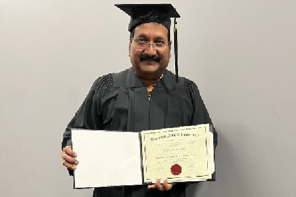 Doctorate for singer Mano
