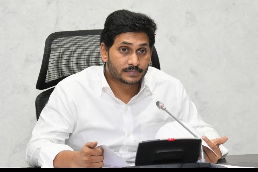cm jagan meeting with party key leaders