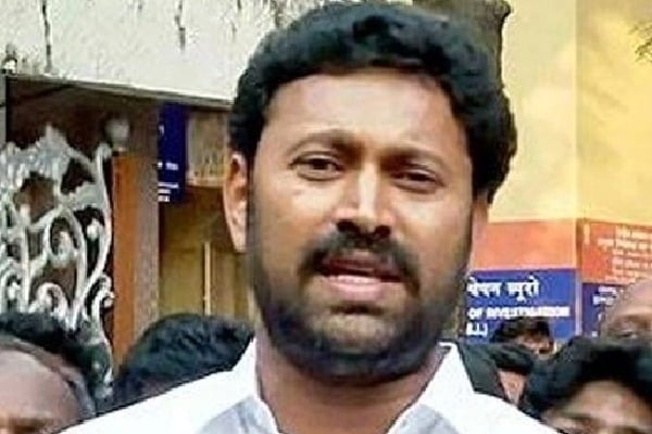 Kadapa MP appears before CBI in Viveka murder case