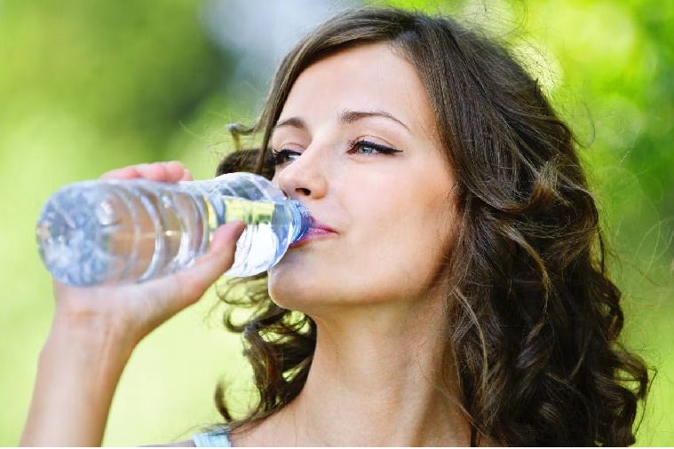 Expert Says Drinking Plain Water Is Not The Best Way To Hydrate