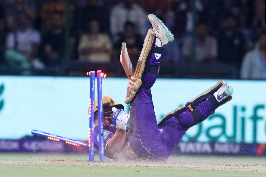 Delhi Capitals bowlers rattles KKR batters 