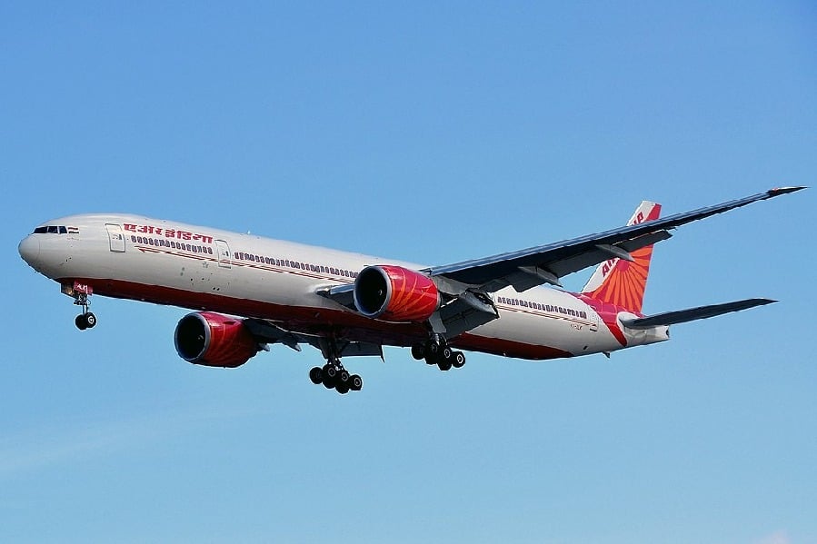 Like living room Air India pilot let woman friend into cockpit on flight complains crew